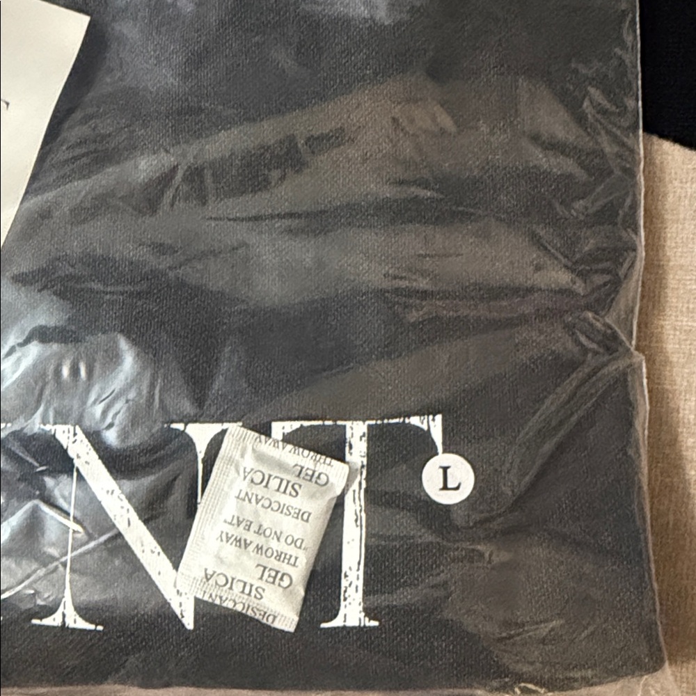 Seint Beauty Cropped Acid Wash Crewneck - Picture 13 of 13